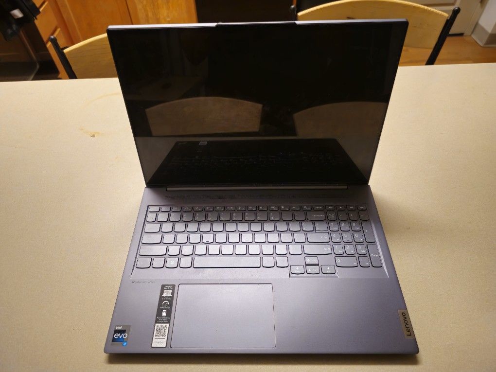 Lenovo Slim 7 16'' (1TB SSD Intel Core i7-12700H 2.30GHz 32GB RAM) Touch Laptop
