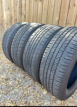 Set tires 275/50/22 same 275/50r22