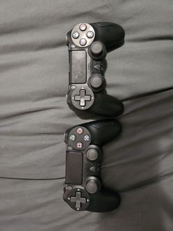 2 Sony Play Station 4 Controllers