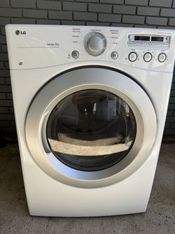LG Electric Dryer In Great Working Condition. No Issues Works Good.