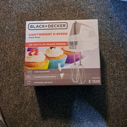NIB Black & Decker 1500 WATT Mixer
