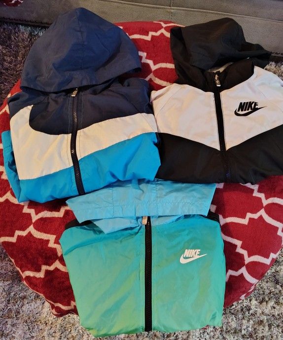 Boys Nike Windbreakers