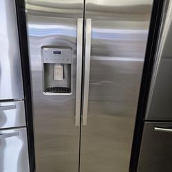 S/s Refrigerator Stainless Steel New Condition From Scratch And Dent minor Cosmetic Issues warranty Financing With Snap If You Qualify