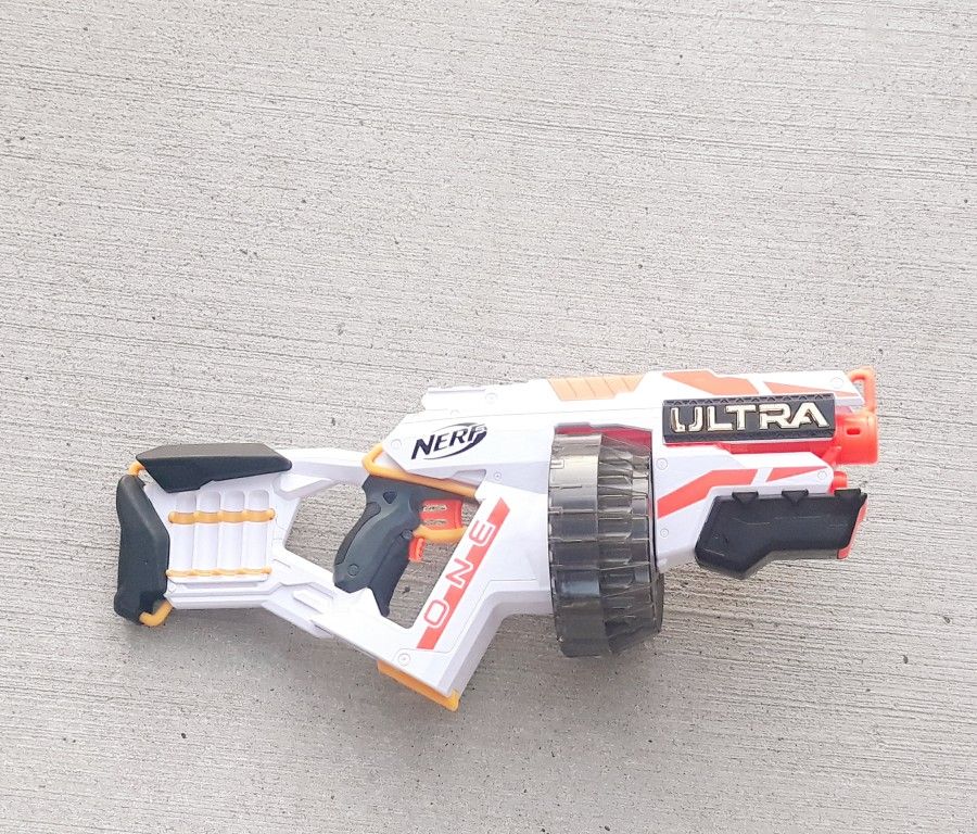 Nerf Ultra One Motorized Blaster Toy / Nerf Dart Blaster