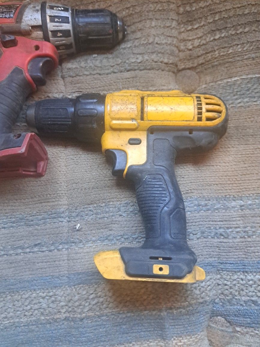 1 Dewalt Hammerdrill 1 Milwaukee Drill