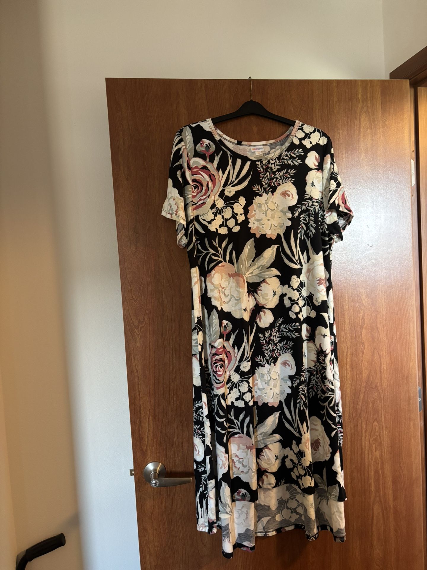 LuLaRoe Asymmetrical Short Sleeve Maxi Dress 3XL