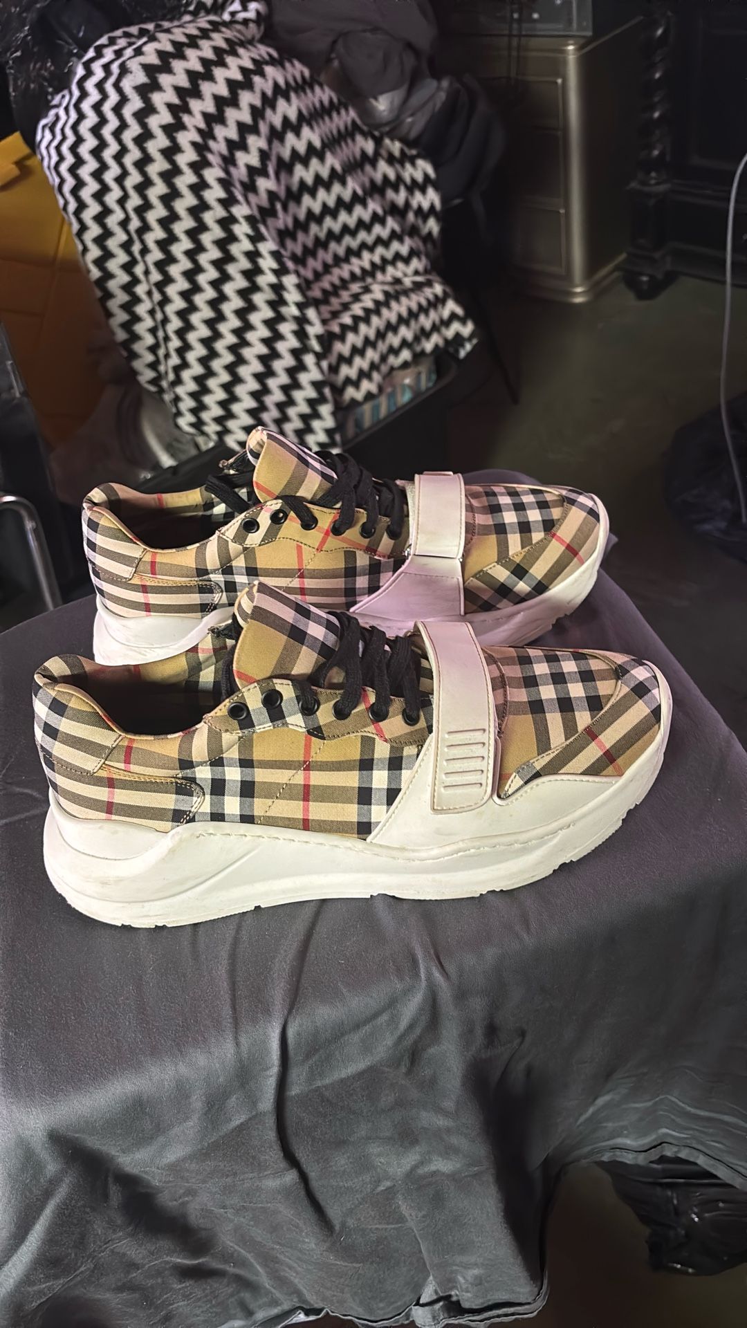 Burberry Tenis Shoes Made In Italy #45