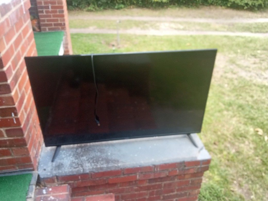 44" Vizio Smart Tv
