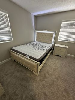 Queen size bed frame with led lights new in a box mattress included  we offer same day delivery   Cama Queen size con Luz led Nueva en Caja Colchon. I