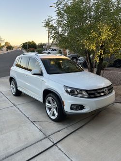 VW Tiguan R-Line