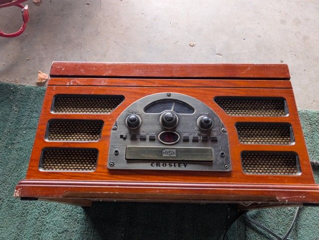 Crosley Stereo Turntable