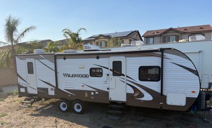 2017 wildwood Superslide double door bunk house