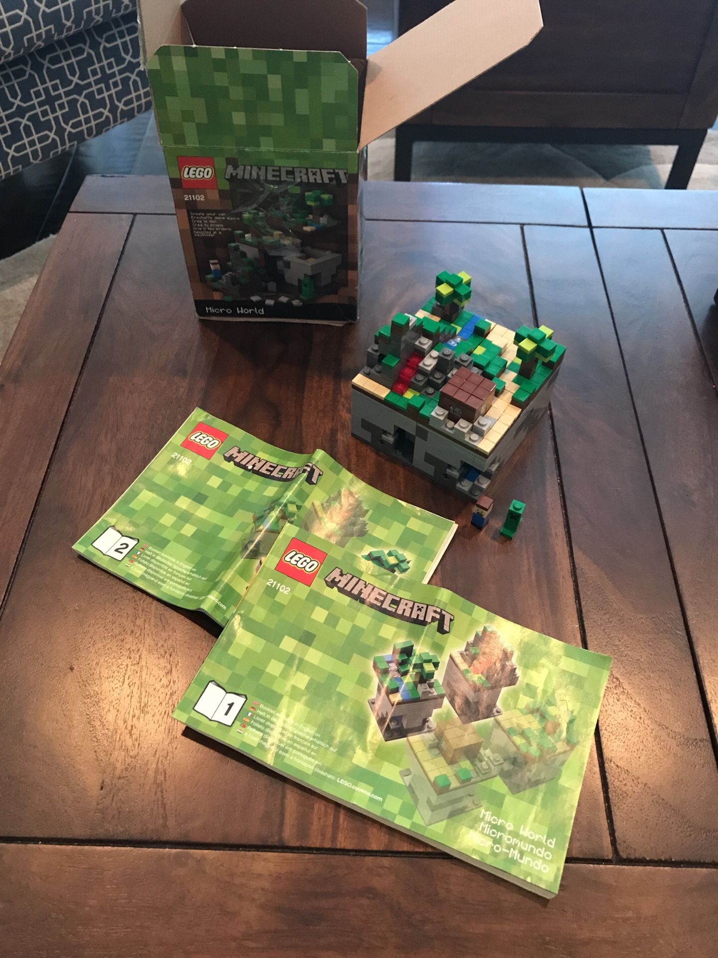 Lego Minecraft 21102 and lego creator 31058