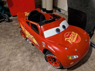 Cars lighting McQueen car