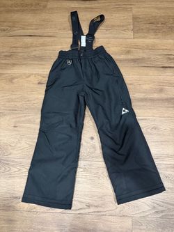 Kids Gerry Youth Ski Pants Size S-7/8 Black with stretchy suspenders Polyester pants with fleece warm lining in the inside. In great condition great f