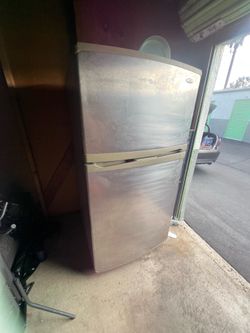 Whirlpool Gold Refrigerator