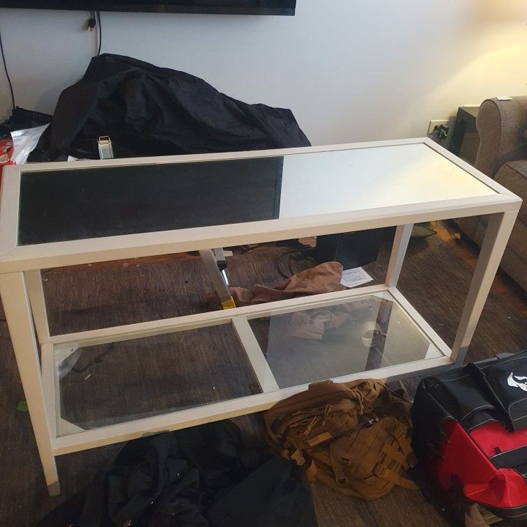 FREE - White Mirror Top Table