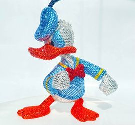 Donald Duck art sculpturestatuefurniture iPhonedecor