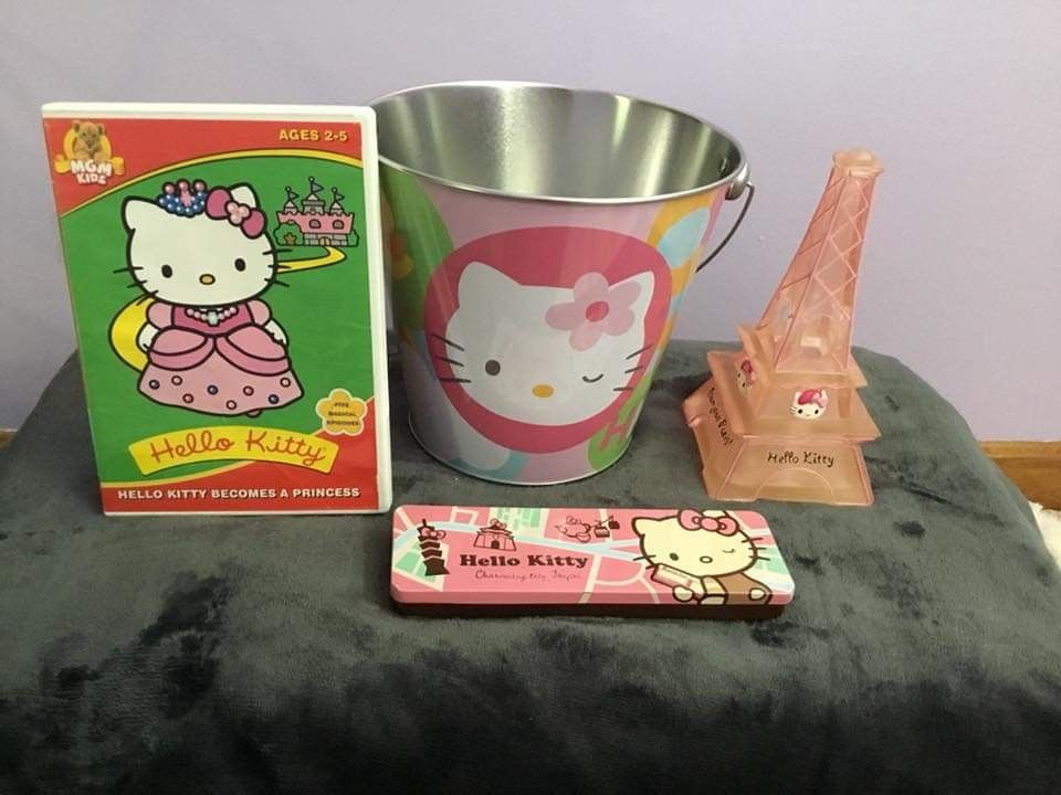 Hello Kitty Lot - RARE Trinket