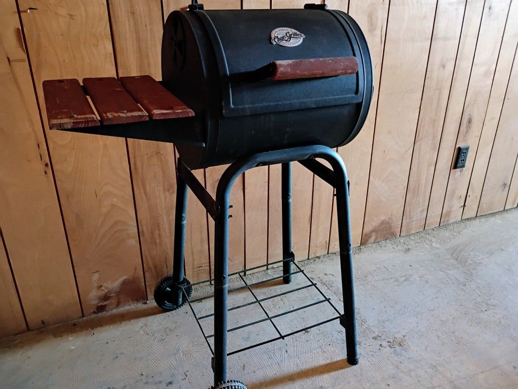 Char-Griller Rolling Charcoal Grill 