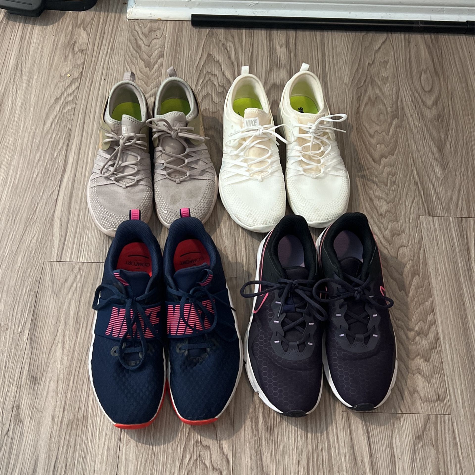 4 Pairs Nike Shoes