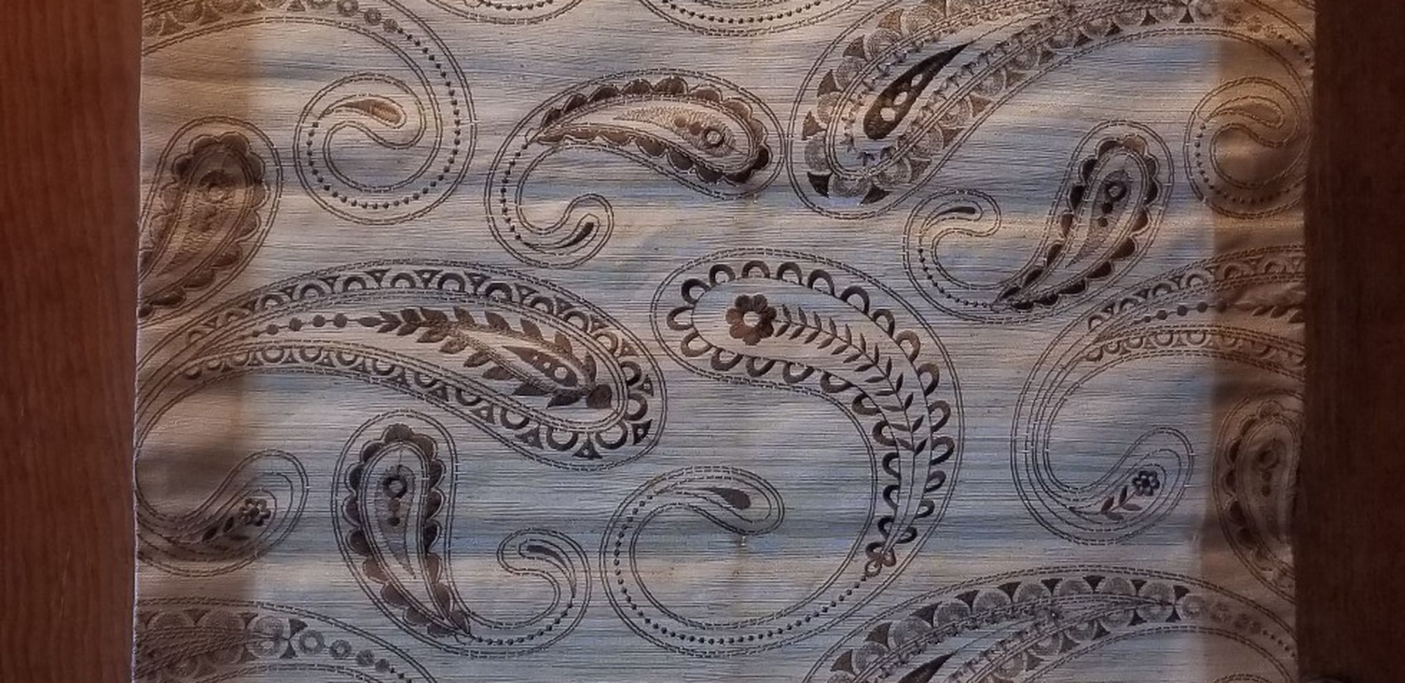 Levelour Embroidered Cloth Shade