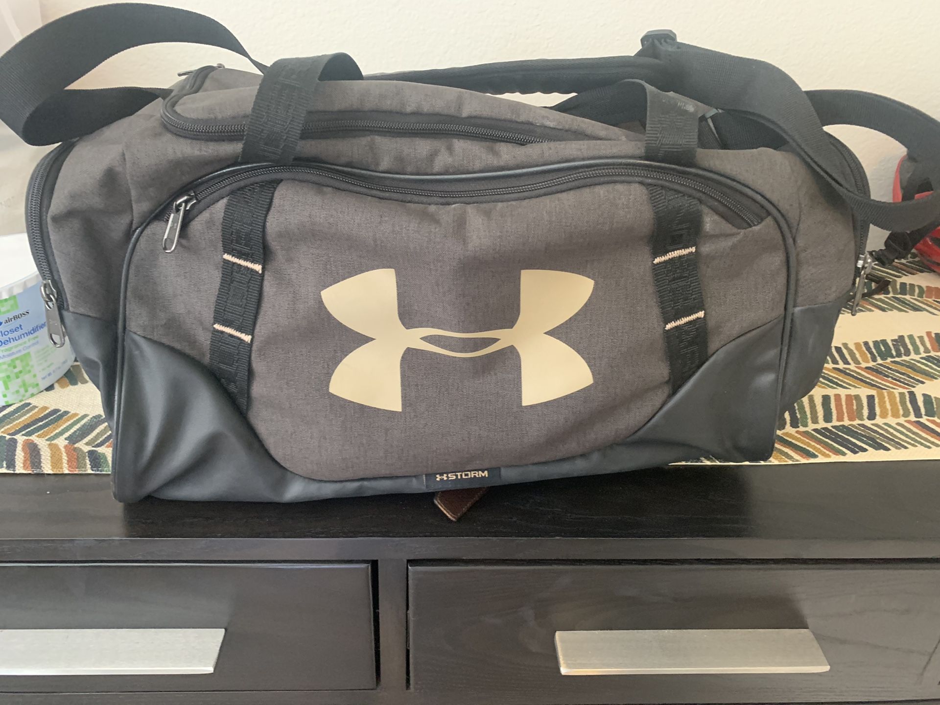 Under armor duffel bag storm edition