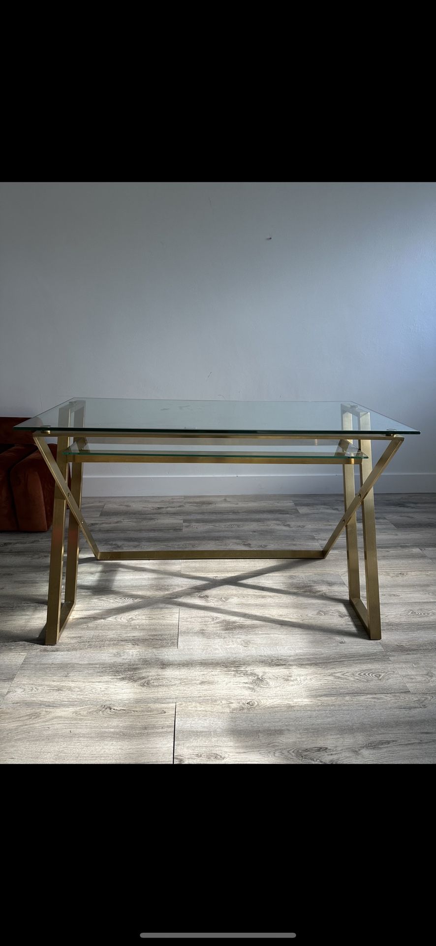 Modani Glass Desk