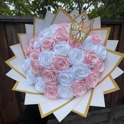 36 Count of pink and white flowers