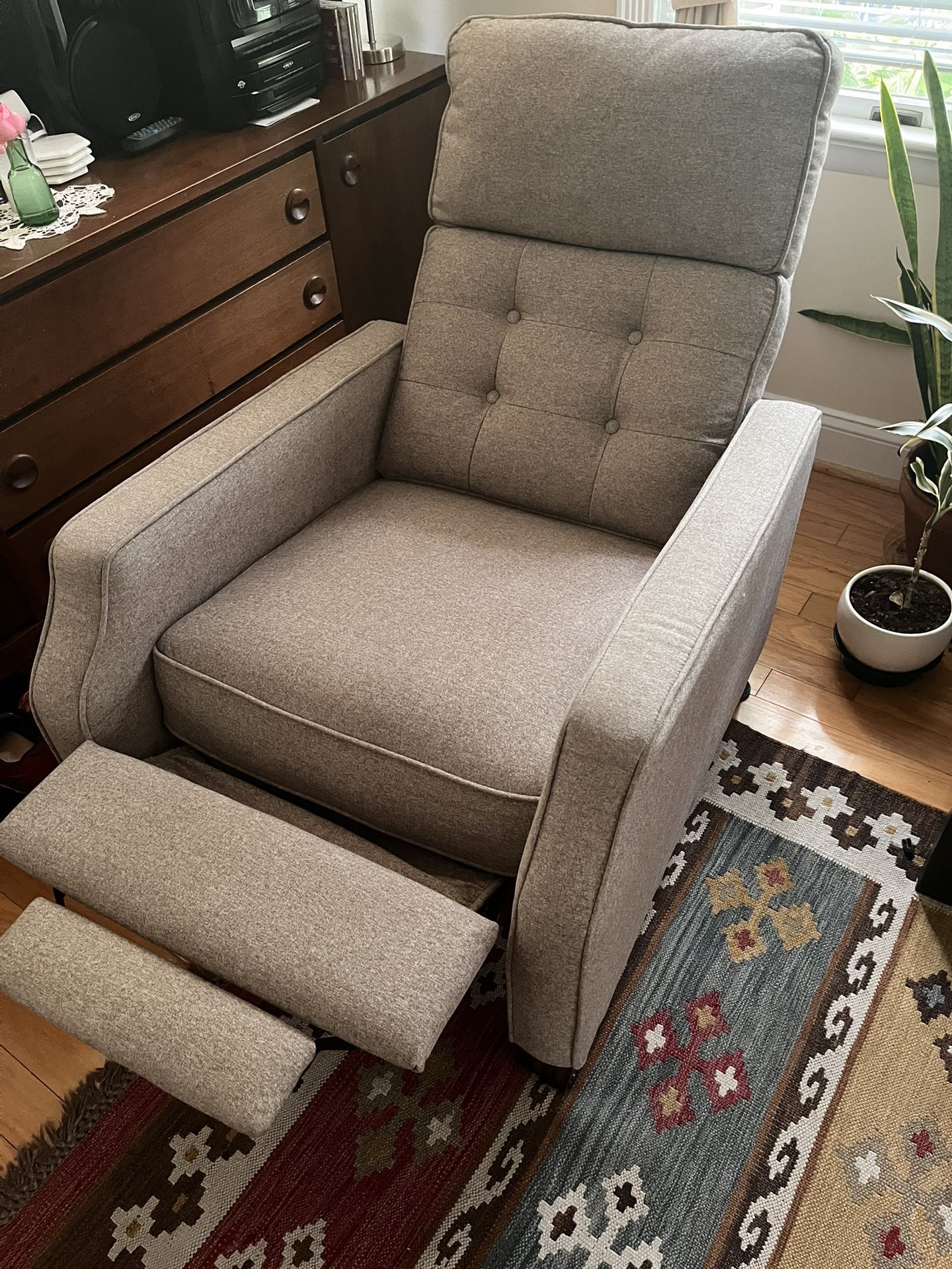 Recliner Chair