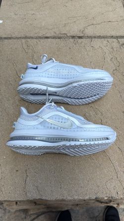 New Nike Pegasus premium football grey running shoes Women’s 6, Youth 4.5y