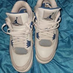 Air Jordan Retro 4s