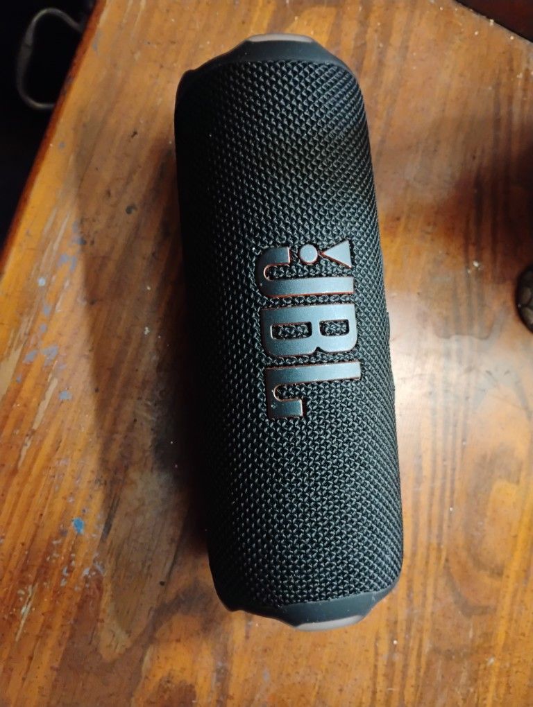 JBL Flip 7 Portable Wireless Bluetooth Speaker