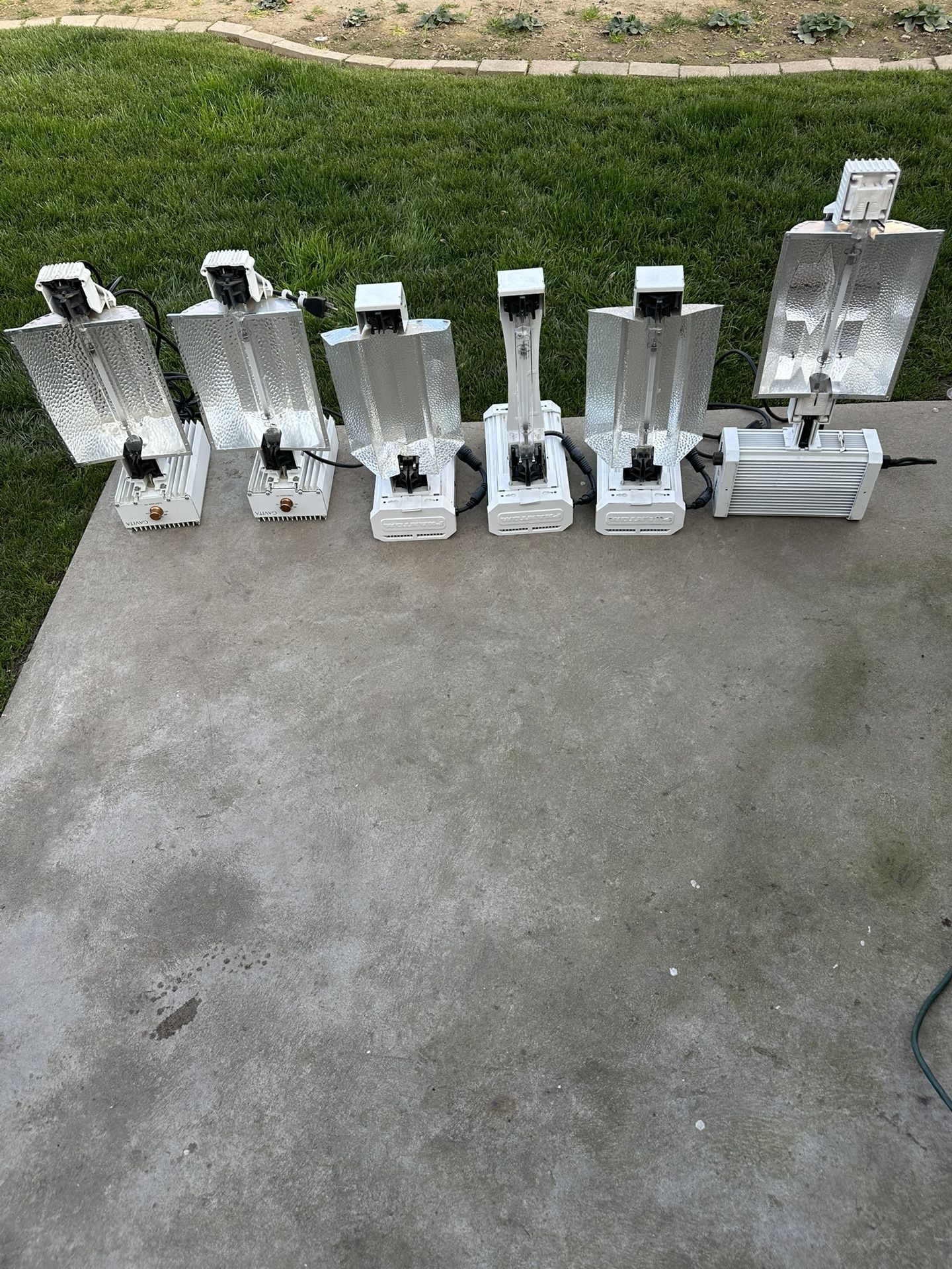 Commercial Grow Lights for Indoor Plants Lot some will need new bulb. Asking $50 for all, sold together.