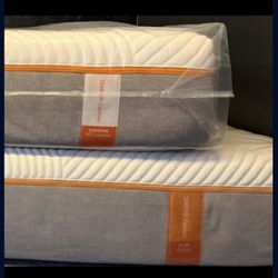 Queen or king Tempur-pedic elite 12.5 inch thick mattress-or-queen adjustable bed frame.