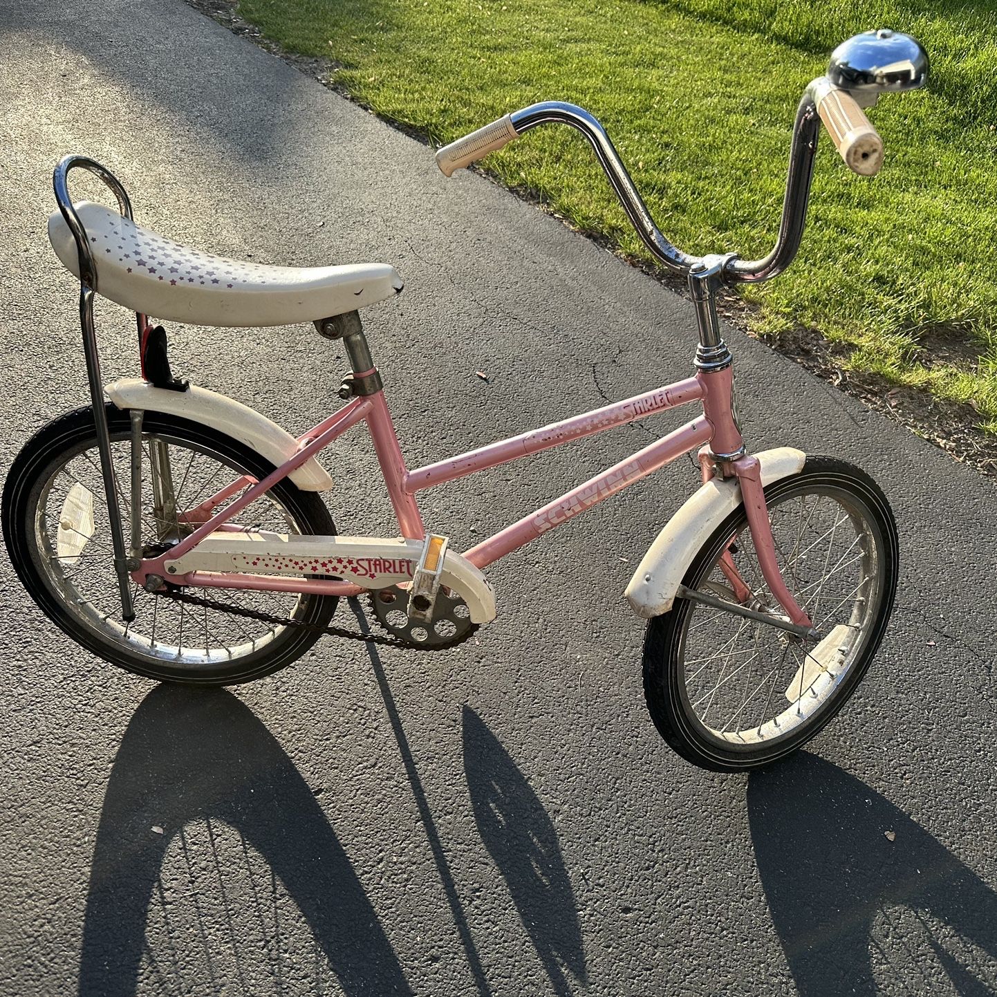 schwinn starlet bicycle Schwinn Starlet Kids Bicycle for Sale in Geneva, IL