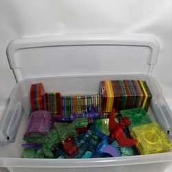 Magna Tiles 182 Total Pieces - Assorted Shapes & 10 Dinos 