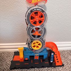 Hot Wheels City Super Twist