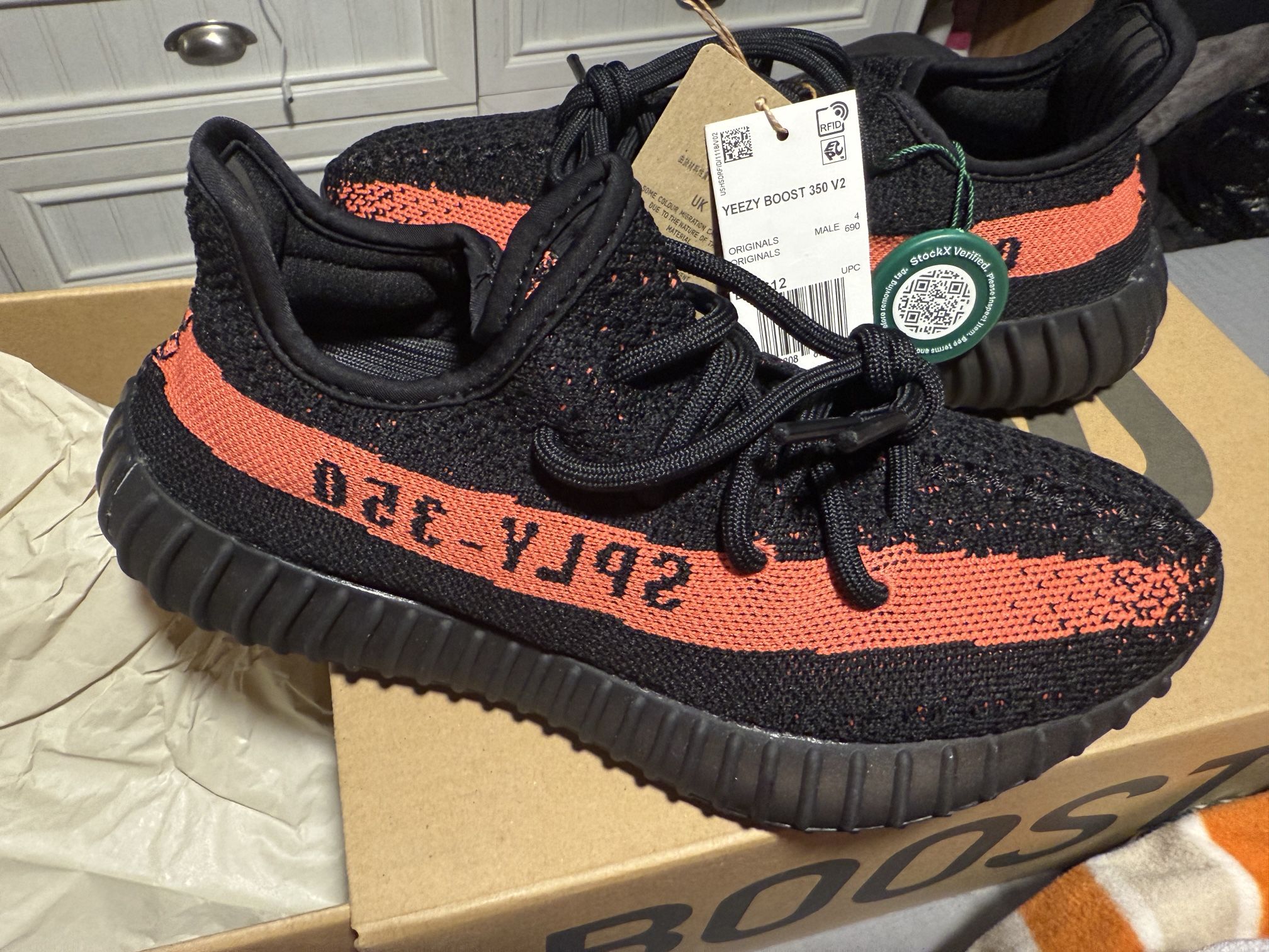 Yeezy 350 Shoes Size 4.5Y