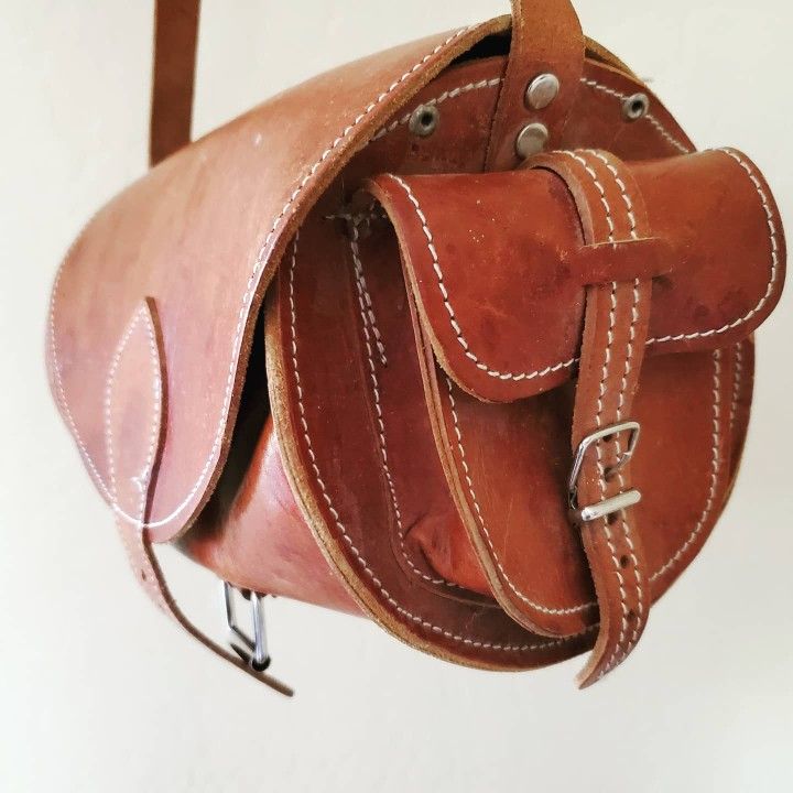 Vintage Handmade Genuine Hazelnut Brown Leather Barrel Purse Crossbody Bag *Please Read Entire Description*