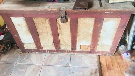 Vintage trunk