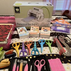 *REDUCED*Cricut Electronic Cutter, Width, Extra Cottages, And Lots Of Lots Of Stock Paper And Other Scrapbooking Supplies All Included