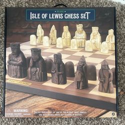 Deluxe isle Of Lewis Chess Set 