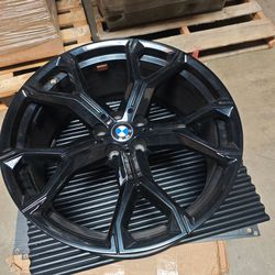 Generic 22"BLACK STAGGERED WHEELS RIMS