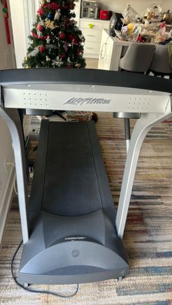 Life Fitness T3.0 treadmill