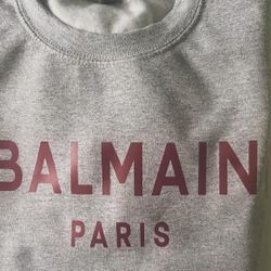 Trendy graphic sweatshirt available in Heather Gray