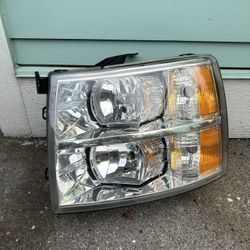 Silverado Headlight DRIVER SIDE