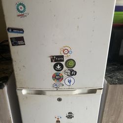 Refrigerator 