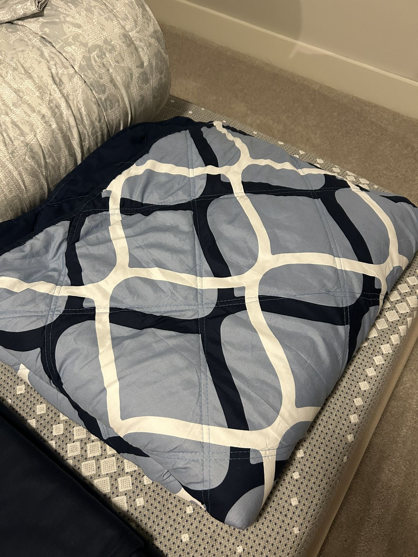 Blue two Sided Full Size Comforter 