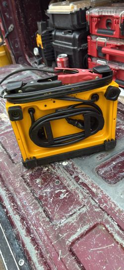 Dewalt battery charger